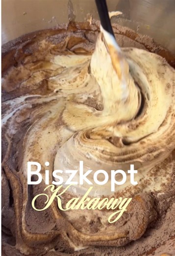 Obłędny biszkopt kakaowy – najlepszy przepis