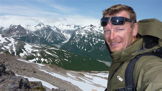 Watch Bears of the Last Frontier Season 1 Episode 1 - City of Bears