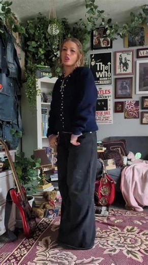 all I've done today is read Little Woman on my roof and... #Shorts #scottpilgrimvsintimacy