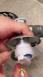 Auxiliary tools for the floor drain drainage of washing machines and vanity basins