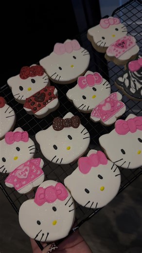 Delicious Hello Kitty Sugar Cookies Recipe