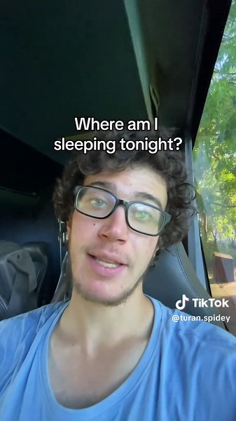 Traveling Australia: Greyhound Bus from Alice Springs to Darwin