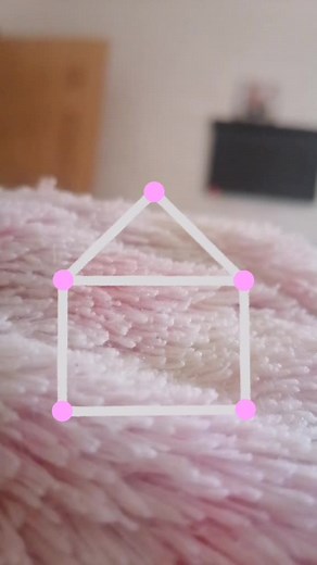 Exploring Animated Geometric Shapes on Textured Surfaces