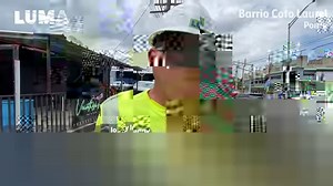 FORTALECIENDO EL SISTEMA CON CADA POSTE: Los equipos de LUMA están modernizando y reforzando la infraestructura eléctrica en todo Puerto Rico a fin de prepararnos para los huracanes. Esto incluye la instalación de postes nuevos que puedan resistir fuertes ráfagas de viento. Mira cómo nuestras brigadas reemplazan postes para ayudar a reforzar el sistema en la región de #Ponce. #LUMAPR #PreparaciónParaHuracanes | LUMA Energy