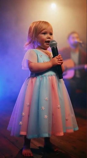 This Little Girl Sings to God and Touches the Heart 💖