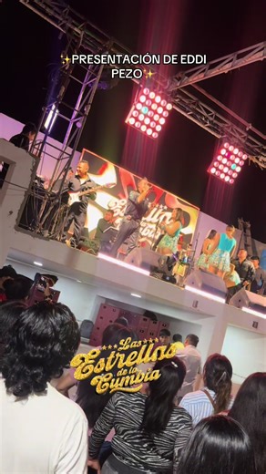 Presentación de Eddi Pezo con Las Estrellas de la Cumbia