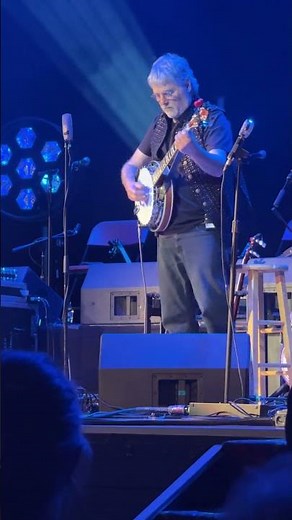 Béla Fleck Plays Gold Tone OB-Béla Banjo | Jingle All The Way Tour | Taft Theatre 2025