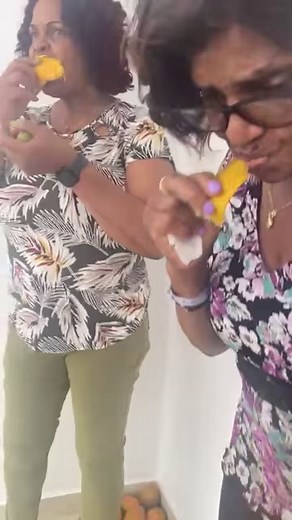 15K views · 205 reactions | When cooking lunch for the week goes wrong, oven broil setting is not a joke you can’t look away for too long. Barbecue fried burnt chicken | How We Rowes Cook | Facebook