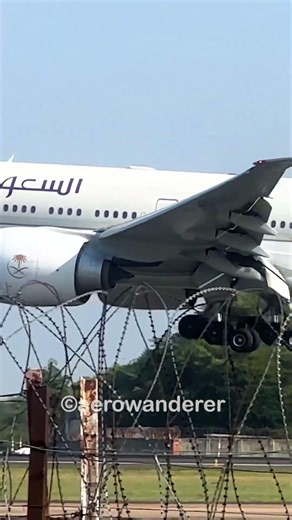SAUDIA B777-300ER landing at Chennai Airport #shorts #aviation #plane #b777 #landing #chennai