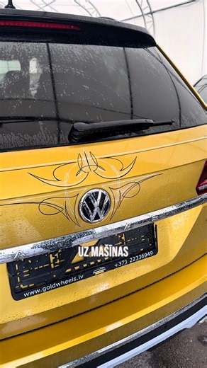 Liels, kluss un pārliecināts. 💼💨 Atlas ir tas SUV, kas ved visu ģimeni, bet joprojām izskatās kā priekšnieka auto. Iet gludi, stāv augstu un liek justies droši katrā braucienā. 🔥 #VWAtlas #Volkswagen #SUVLife #CarCulture #AutoApskats #CarShorts #FamilySUV #LatvijasAutoKultūra #ComfortDrive #VWLife #DrivingExperience #BigSUV | motorfy.lv