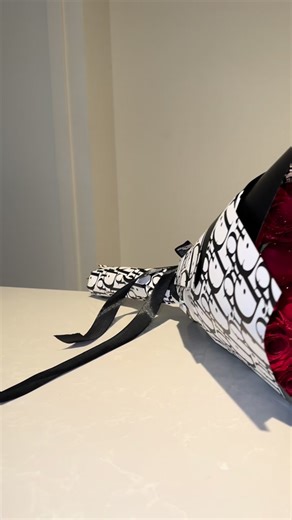 Red Glitter Roses Wrapped in Black Dior - Toronto Bouquets