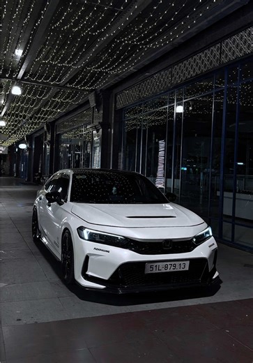 Exploring the Honda Civic Type R Features and Specs