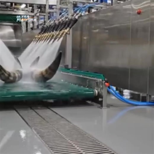 Why the world’s most "Indestructible" leather is actually reinforced with recycled Highland Horn powder 🐂🤫💎 Inside the 2026 Highland Factory: Engineering Luxury Goods from Horn and Hide 🏭✨ ​ $5,000 Briefcases from Waste! Watch the robotic recycling of Highland Cattle Horns 🚀🦾 ​ ​welcome to ultra flux usa ⚙️ see how fascinating products are made, from massive factories to high-tech production lines 🌍 ​How do you transform a massive, discarded Highland Cattle horn into a high-performance lu