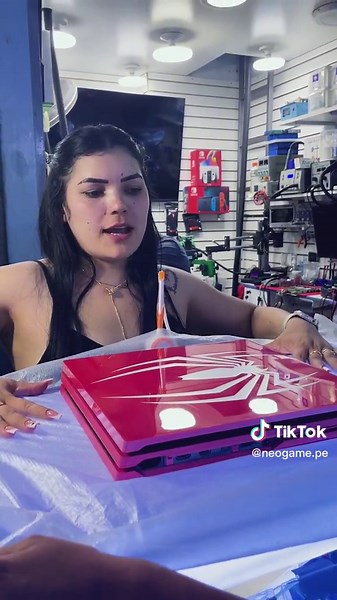 Reparando PS4 Pro de Spiderman