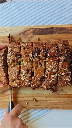 Cozy One-Bowl Banana Nut Bread 🍌