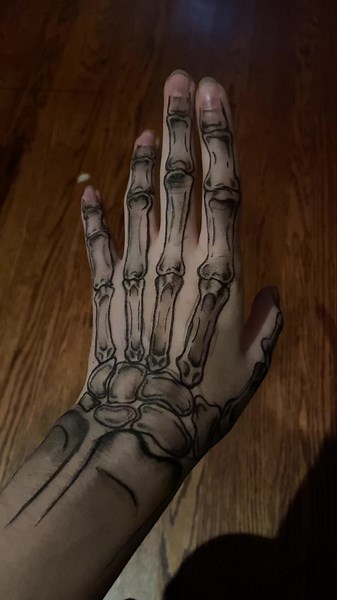Anatomy lesson anyone? #skeleton #skeletonhand #sharpie #inkbox #drawing #doodle #markertattoo #sharpietattoo #freehand #art #ink