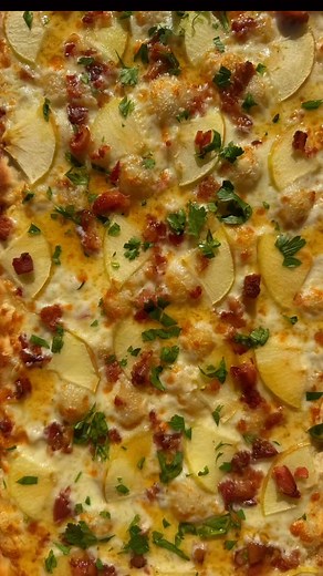 New Fall Specials have arrived at Jules Thin Crust for November and December: Roasted Mushroom, Heartwarmer, Apple Jack & Meatball Pie… so which one are you ordering? #pizza | Jules Thin Crust