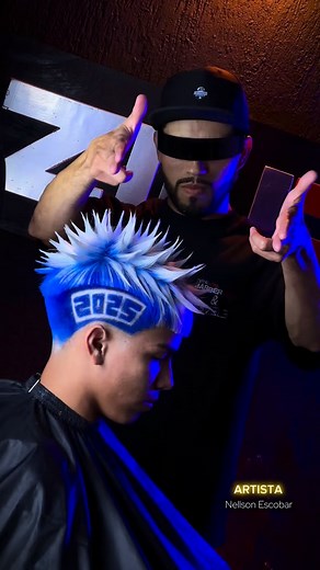 67K views · 2.4K reactions | COLOR BLUE ⚔️tecnica root亮 @lv3pro @lv3paraguay • ➡️Edúcate conmigo en mi academia Online y suscríbete en mi canal de YouTube.  • • HERRAMIENTA @4barberspy @babylissprobarberologyla • STYLING @lv3paraguay @lv3pro • #tecnicaroot #l3vel3 #colorful #colorimetria #styling #arte #barbershop | Nellson Escobar | Facebook