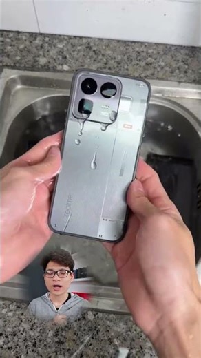 Realme Neo 8 Underwater Unboxing Video