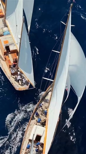 Gilles Martin-Raget on Instagram: "Classic fight at Les Voiles de Saint-Tropez 2025, Race Day 2 #sailing #yachting #segelboot #regatta #regatta #yacht #sailboats #barcavela #voilier #lesvoilesdesainttropez #vintage #classicyacht #boating #barcosavela"