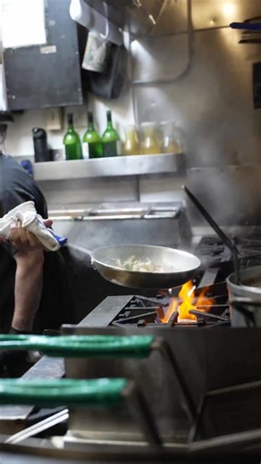 Massimino's Cucina Italiana on Instagram: "Today we’re making shrimp scampi! 🍤"