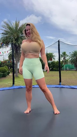 @♥️Holly Garner♥️