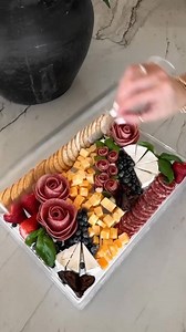 555K views · 1.4K reactions | Hostess with the mostest has entered the chat 六‍ Shop this chilled party tray https://amazon.visitlink.me/s5UEuX #AmazonFinds : thehillarystyle on Instagram | Amazon.com | Facebook