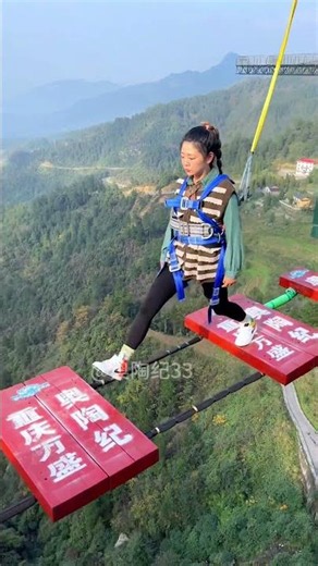 Stunning waterfall bungee with immersive all-around wind ambient noise:Asmr Bungee Jumping