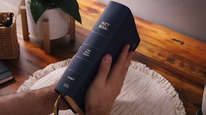 NET Bible, Full Notes Edition (NET, Black Leathersoft, Comfort Print): Holy Bible