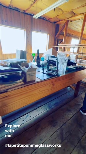 Wander through a Clark County, Ohio treasure! Stained Glass Barn #LikeFollowShare | La Petite Pomme Glassworks