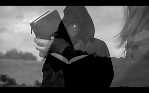 罗马尼亚黑金属乐队Sâmbăta Morților - Light Flows through Stigmata (Official Music Video)