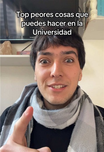Solo si hay una emergencia… porque si corres en la universidad es top cosas más LAURA del mundo… #humor #universidad #correr