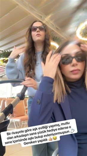 gozdecoskun (@gozdecosknn) adlı kullanıcının Best Friend (feat. Doja Cat) - Saweetie ile oluşturduğu videoları