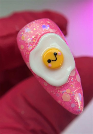 Huevito con gel sólido: mini tutorial de uñas rosas