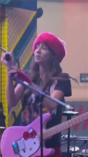 It’s just one of those days* #livemusic #bloopers