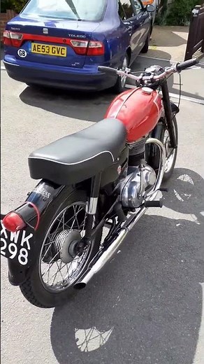 Classic 1962 Matchless G2. 250cc four stroke single.