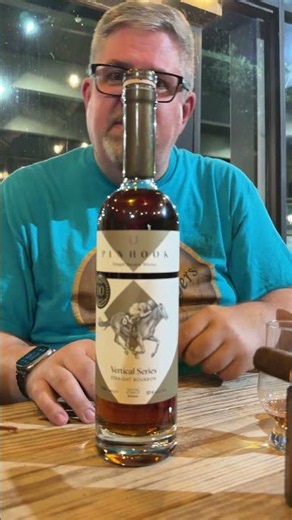 Pinhook Vertical Series 10 Year Bourbon Fresh Crack #whiskytubefamily #whiskeytube #bourbon