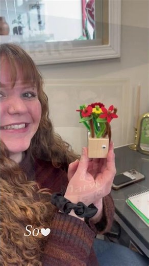 Mady’s Desk Tour 🧡