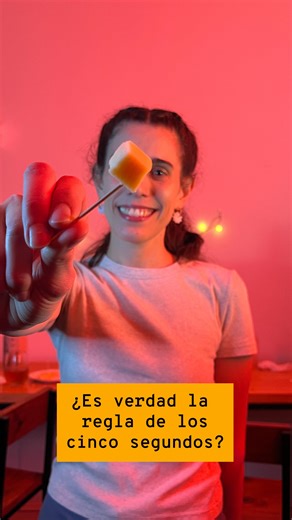 El Gato y La Caja on Instagram: "Cinco segundos alcanzan para levantar la comida del piso, no para saber qué te estás llevando a la boca. Fuente: Adityawardhana, T., Widodo, A. & Rehatta, N. (2021). Relationship between food contact time to time to the effect on transfer of microbes from ceramic floor using the five-second rule. Journal of Community Medicine and Public Health Research, 2(1), 24."