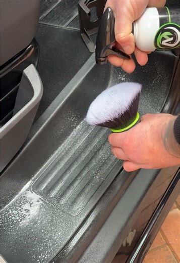 Ultimate XL Detailing Brush & Holder Kit