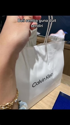 Exploring High-Heeled Shoes and Fashion Style