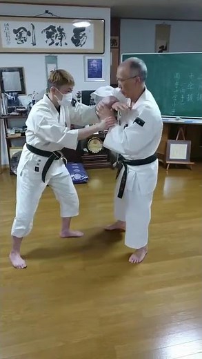 両手十字小手①（RYOTE JUJI GOTE demonstration and explanation）少林寺拳法 Shorinjikempo