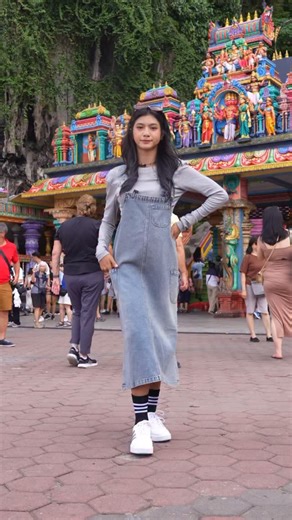 44K views · 107K reactions | Lucu banget ini berdua, ngobrolin apasihh Aqeela Vio 퐉퐈퐍퐈퐒퐎 혼혾홏홄홑홀 홅홀혼홉홎 untuk segala aktifitasmu!  Produk: OVERALL 001 & 003 ❣️ Join Live banyak diskon‼️ ️ Shopee | Tiktok (klik link di bio) 퐉퐈퐍퐈퐒퐎 홀홢홖홣활 홆홚홧홚홣! #JinisoActiveJeans | Jiniso Entertainment | Facebook