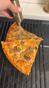 78K views · 98 reactions | viral pizza trick works | She'll Try Anything | Facebook