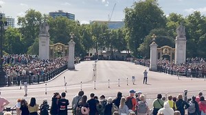 31K views · 671 reactions | Guard change Buckingham Palace | Foley’s Photos - sunrise | Facebook