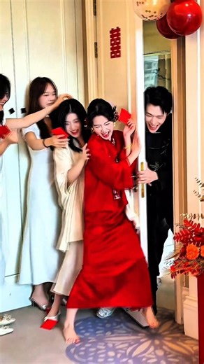 Romantic Chinese Wedding Dress Moment | Elegant New Chinese Style Bridal Look 💍✨