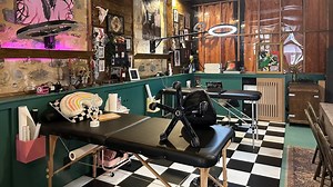 Le Terrier: an unusual tattoo parlor with the charm of a cabinet of curiosities in Bordeaux