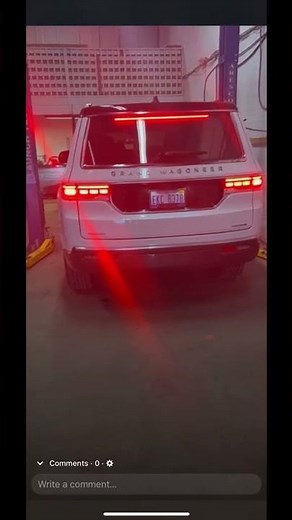 STRAIGHT PIPED JEEP GRAND WAGONEER