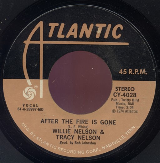 Willie Nelson & Tracy Nelson - After The Fire Is Gone