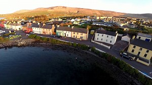 The Ring of Kerry: Drone discovers Ireland's scenic driving route